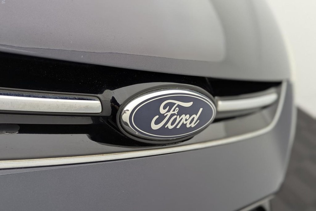 USED 2011 11 FORD C-MAX 1.6 TDCi Titanium MPV 5dr Diesel Manual Euro 5 (115 ps) DAB Heated Screen