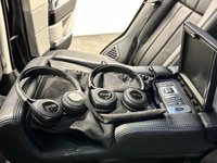 USED 2016 66 LAND ROVER RANGE ROVER 4.4 SD V8 Autobiography SUV 5dr Diesel Auto 4WD Euro 6 (s/s) (339 ps) 42565 Miles Complete Online Service Record, Meridian Signature Reference Audio 1700w 29 Speaker &pound;4140 Option, Rear seat entertainment system 10"2 screens, Head up display, Panoramic Glass Slide Roof, Heated steering wheel,