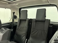 USED 2016 66 LAND ROVER DISCOVERY 4 3.0 SD V6 Landmark SUV 5dr Diesel Auto 4WD Euro 6 (s/s) (256 bhp) Full Leather, 7 Seater,Sliding Front Panoramic Glass Roof, Privacy Glass, Arabica Leather, Rear Entertainment Screens, Timed Climate Auxuliary, Convienence pack,
