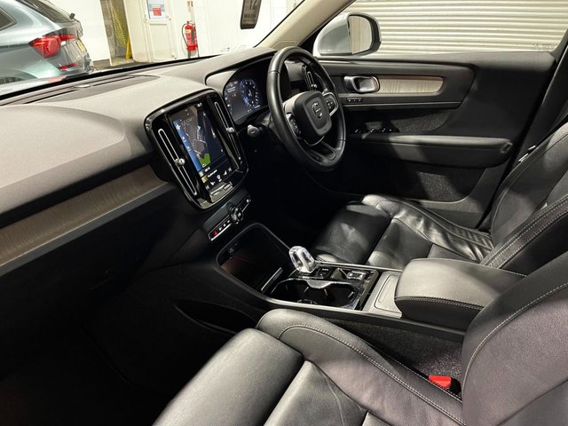 View our VOLVO XC40