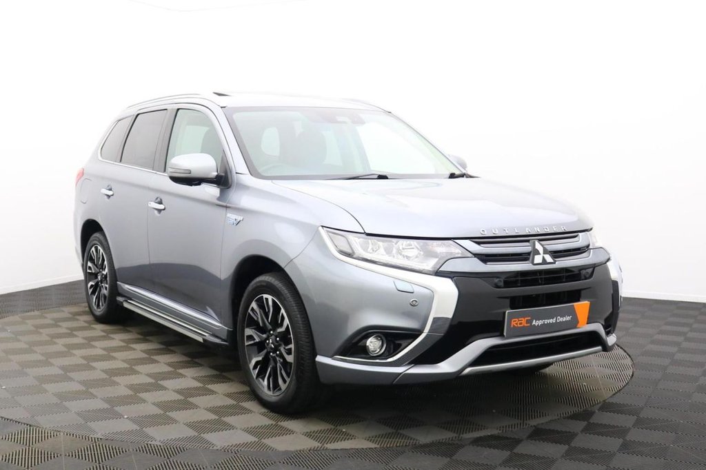 USED 2017 17 MITSUBISHI OUTLANDER 2.0h 12kWh 4hs SUV 5dr Petrol Plug-in Hybrid CVT 4WD Euro 6 (s/s) (200 ps) Sat Nav Sunroof