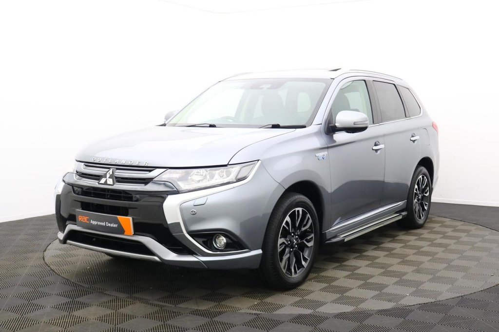 USED 2017 17 MITSUBISHI OUTLANDER 2.0h 12kWh 4hs SUV 5dr Petrol Plug-in Hybrid CVT 4WD Euro 6 (s/s) (200 ps) Sat Nav Sunroof