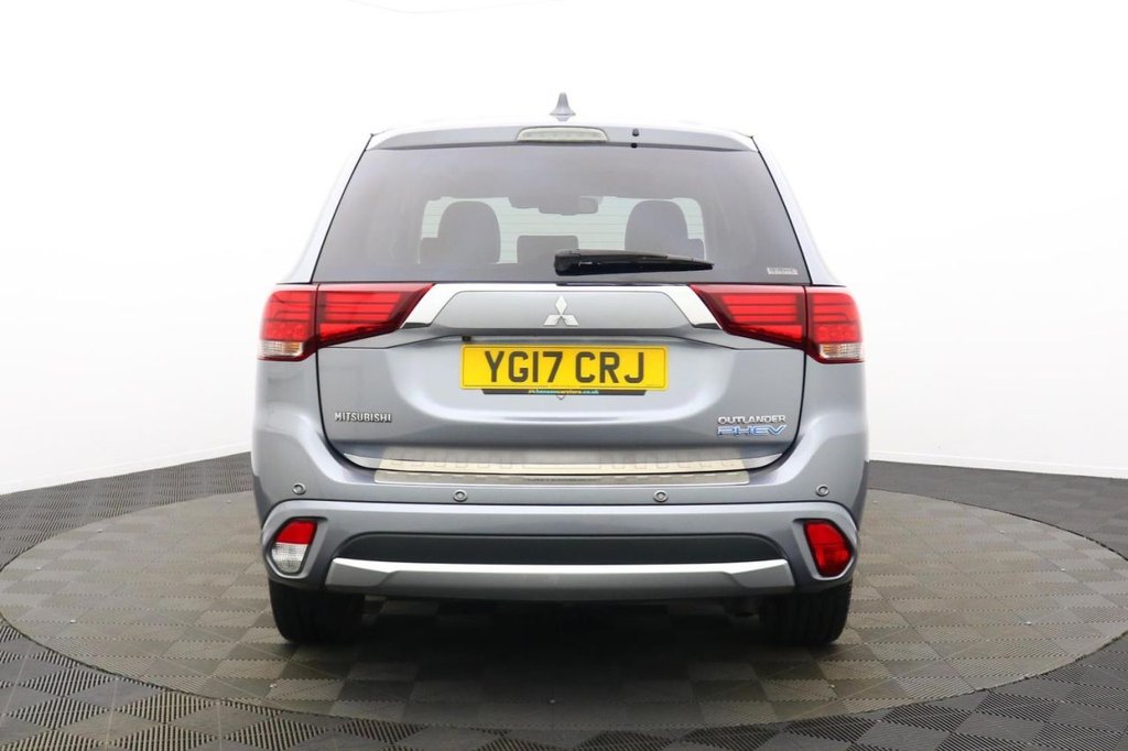 USED 2017 17 MITSUBISHI OUTLANDER 2.0h 12kWh 4hs SUV 5dr Petrol Plug-in Hybrid CVT 4WD Euro 6 (s/s) (200 ps) Sat Nav Sunroof