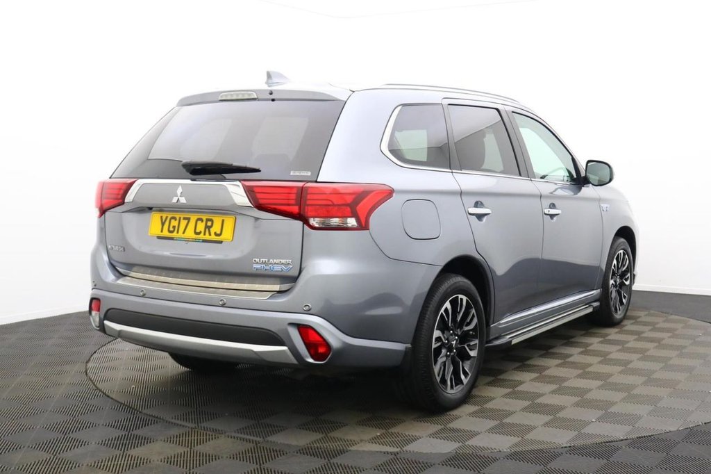 USED 2017 17 MITSUBISHI OUTLANDER 2.0h 12kWh 4hs SUV 5dr Petrol Plug-in Hybrid CVT 4WD Euro 6 (s/s) (200 ps) Sat Nav Sunroof