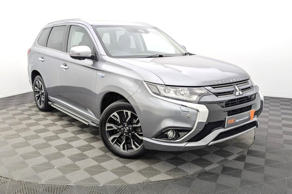 USED 2017 17 MITSUBISHI OUTLANDER 2.0h 12kWh 4hs SUV 5dr Petrol Plug-in Hybrid CVT 4WD Euro 6 (s/s) (200 ps) Sat Nav Sunroof