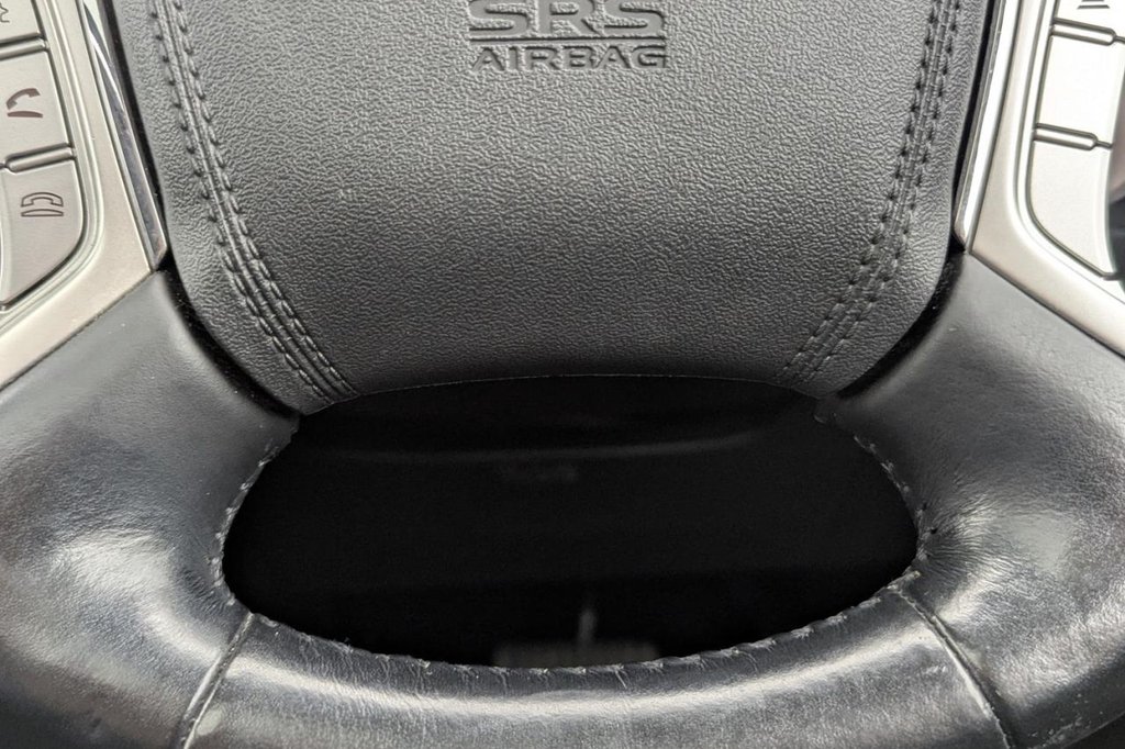 USED 2017 17 MITSUBISHI OUTLANDER 2.0h 12kWh 4hs SUV 5dr Petrol Plug-in Hybrid CVT 4WD Euro 6 (s/s) (200 ps) Sat Nav Sunroof