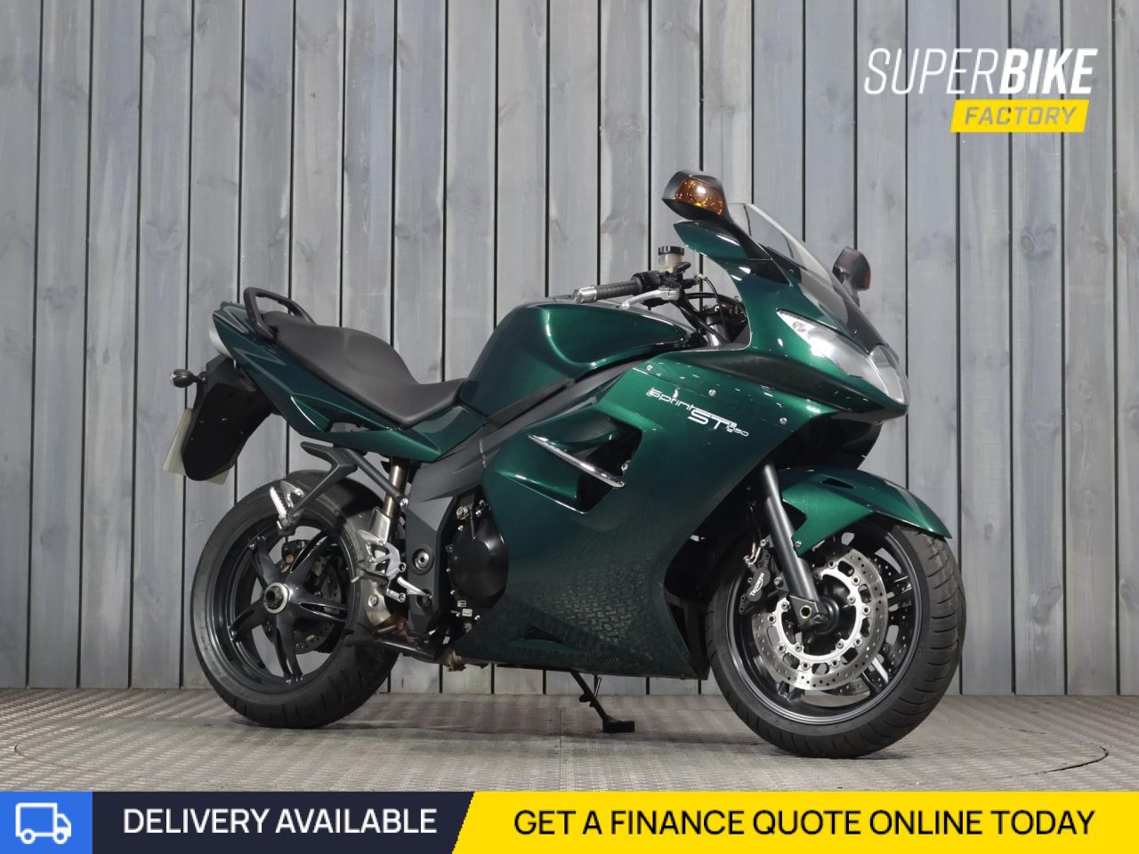 2011 TRIUMPH SPRINT ST 1050 8530 Miles Superbike Factory 2011-triumph-sprint-st-1050-8530-miles-superbike-factory