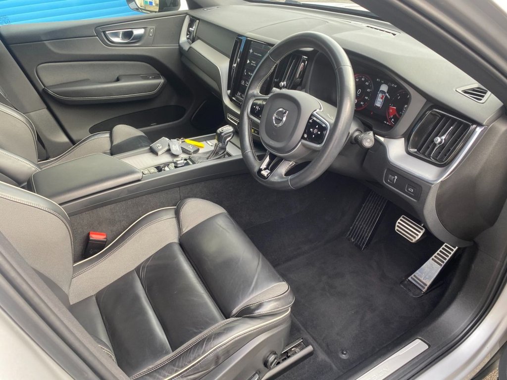 USED 2020 70 VOLVO XC60 2.0 D4 R-Design SUV 5dr Diesel Auto Euro 6 (s/s) (190 ps) SUNROOF HEATED SEATS