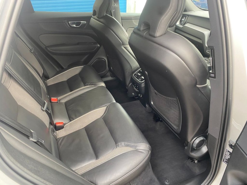 USED 2020 70 VOLVO XC60 2.0 D4 R-Design SUV 5dr Diesel Auto Euro 6 (s/s) (190 ps) SUNROOF HEATED SEATS
