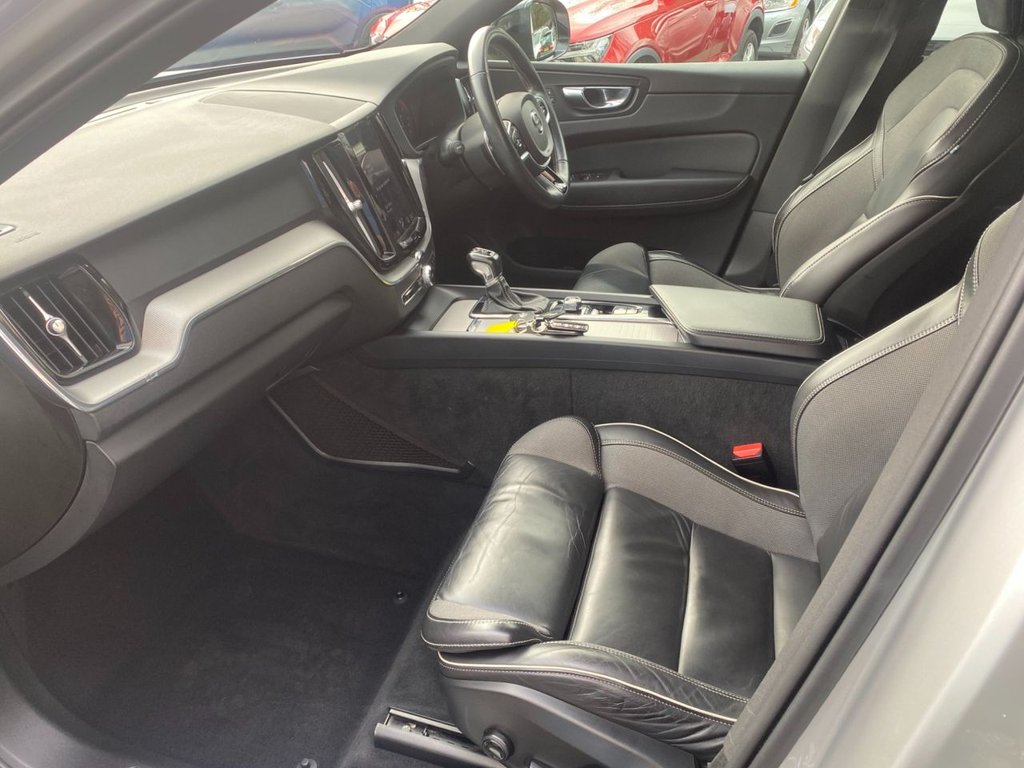 USED 2020 70 VOLVO XC60 2.0 D4 R-Design SUV 5dr Diesel Auto Euro 6 (s/s) (190 ps) SUNROOF HEATED SEATS