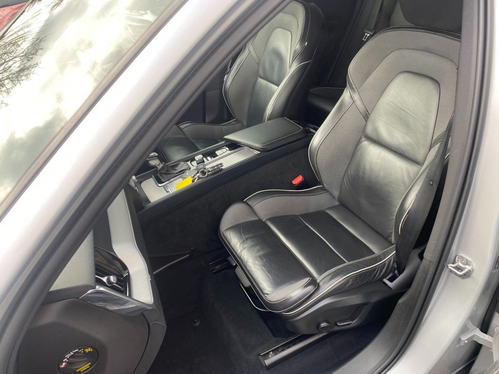 USED 2020 70 VOLVO XC60 2.0 D4 R-Design SUV 5dr Diesel Auto Euro 6 (s/s) (190 ps) SUNROOF HEATED SEATS