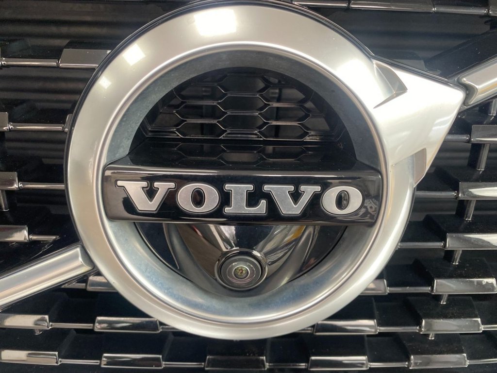 USED 2020 70 VOLVO XC60 2.0 D4 R-Design SUV 5dr Diesel Auto Euro 6 (s/s) (190 ps) SUNROOF HEATED SEATS