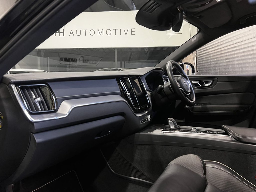 USED 2020 20 VOLVO XC60 2.0 B5 MHEV R-Design Pro SUV 5dr Petrol Hybrid Auto AWD Euro 6 (s/s) (250 ps) PANORAMIC ROOF|2 YEAR WARRANTY