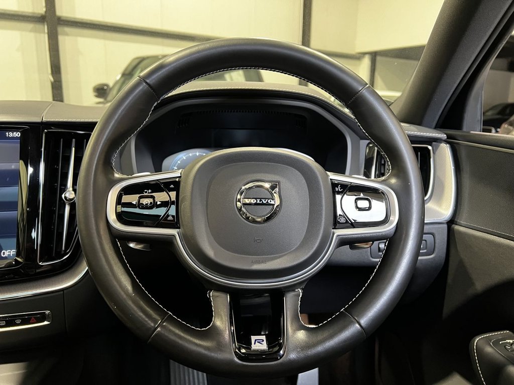 USED 2020 20 VOLVO XC60 2.0 B5 MHEV R-Design Pro SUV 5dr Petrol Hybrid Auto AWD Euro 6 (s/s) (250 ps) PANORAMIC ROOF|2 YEAR WARRANTY