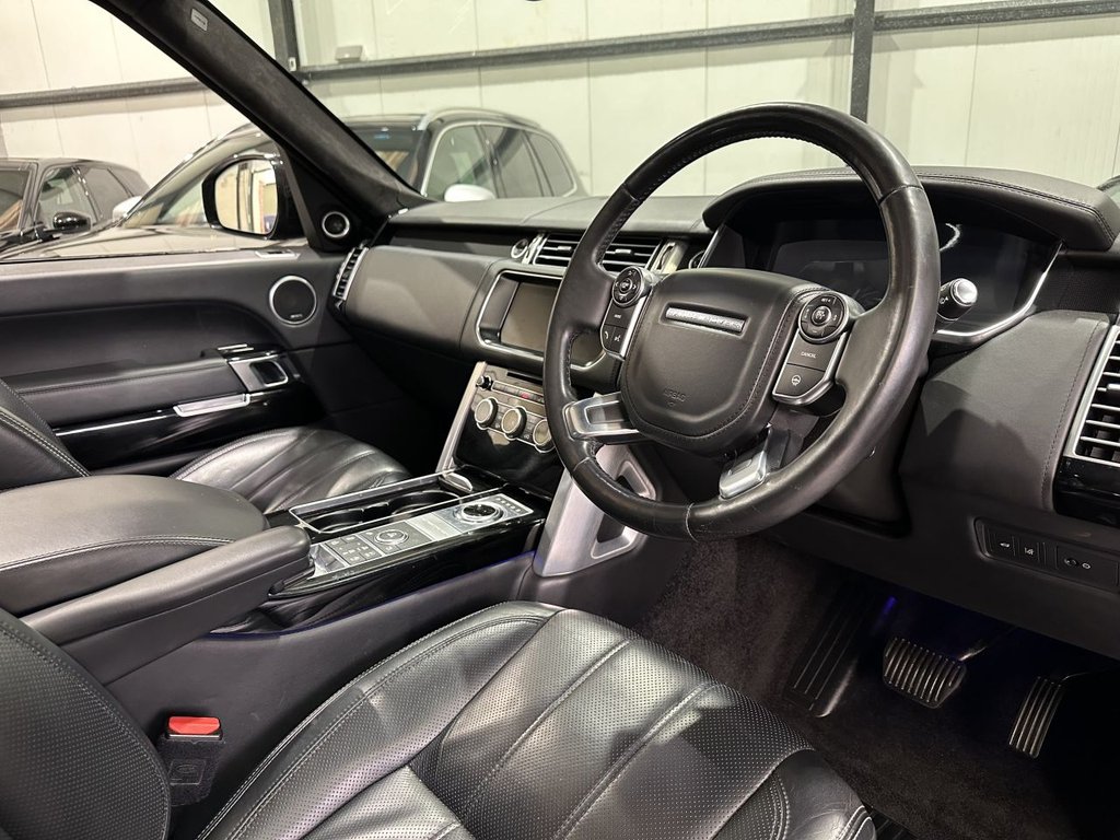 USED 2017 67 LAND ROVER RANGE ROVER 4.4 SD V8 Autobiography SUV 5dr Diesel Auto 4WD Euro 6 (s/s) (339 ps) DEPLOYABLE STEPS|1YR WARRANTY