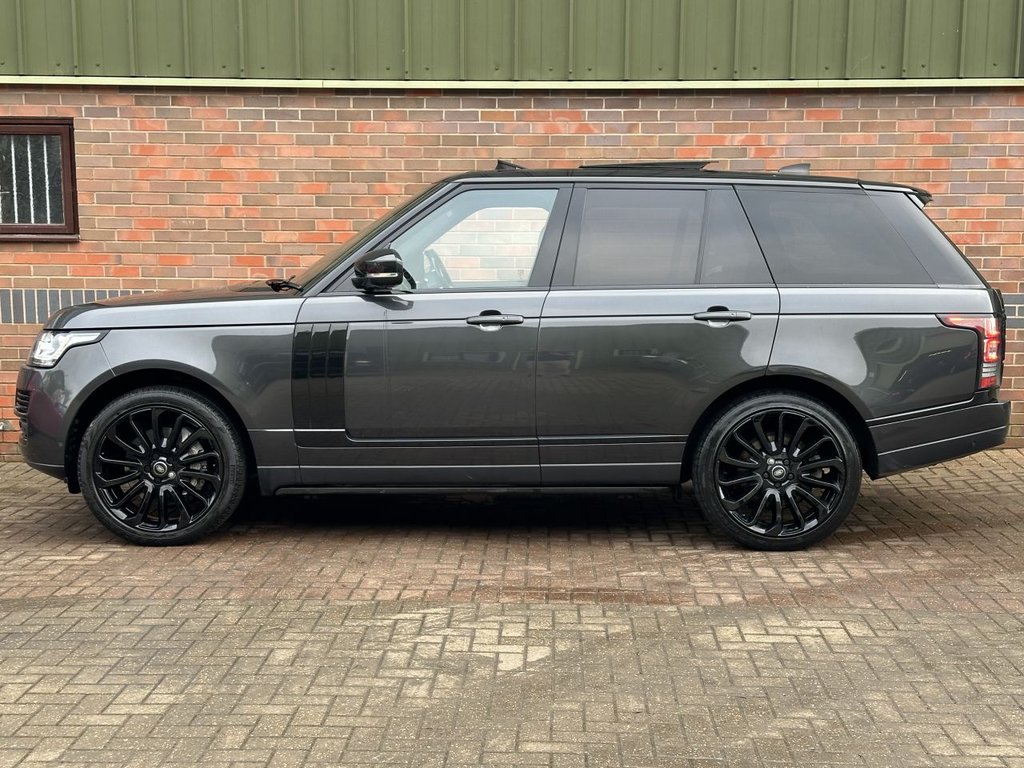USED 2017 67 LAND ROVER RANGE ROVER 4.4 SD V8 Autobiography SUV 5dr Diesel Auto 4WD Euro 6 (s/s) (339 ps) DEPLOYABLE STEPS|1YR WARRANTY