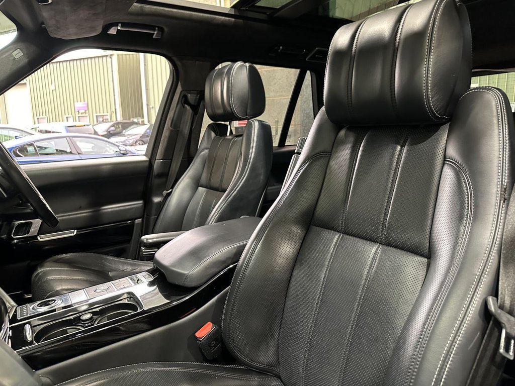 USED 2017 67 LAND ROVER RANGE ROVER 4.4 SD V8 Autobiography SUV 5dr Diesel Auto 4WD Euro 6 (s/s) (339 ps) DEPLOYABLE STEPS|1YR WARRANTY