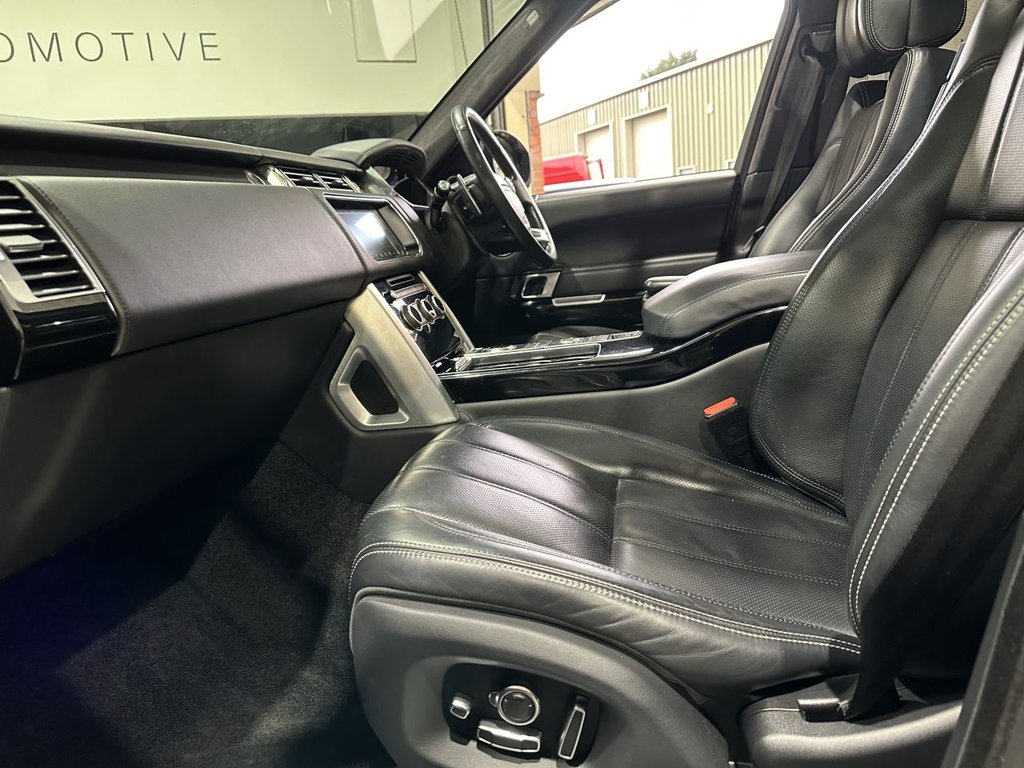 USED 2017 67 LAND ROVER RANGE ROVER 4.4 SD V8 Autobiography SUV 5dr Diesel Auto 4WD Euro 6 (s/s) (339 ps) DEPLOYABLE STEPS|1YR WARRANTY