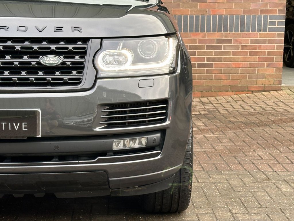 USED 2017 67 LAND ROVER RANGE ROVER 4.4 SD V8 Autobiography SUV 5dr Diesel Auto 4WD Euro 6 (s/s) (339 ps) DEPLOYABLE STEPS|1YR WARRANTY