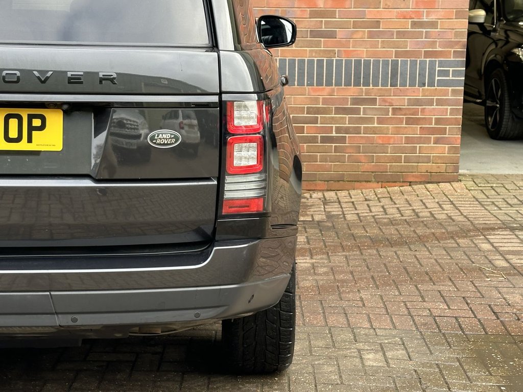 USED 2017 67 LAND ROVER RANGE ROVER 4.4 SD V8 Autobiography SUV 5dr Diesel Auto 4WD Euro 6 (s/s) (339 ps) DEPLOYABLE STEPS|1YR WARRANTY
