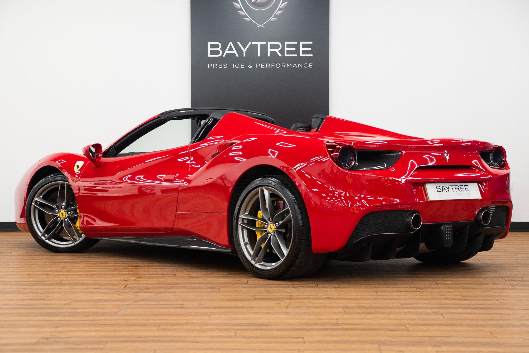 USED 2018 FERRARI 488 3.9T V8 Spider 