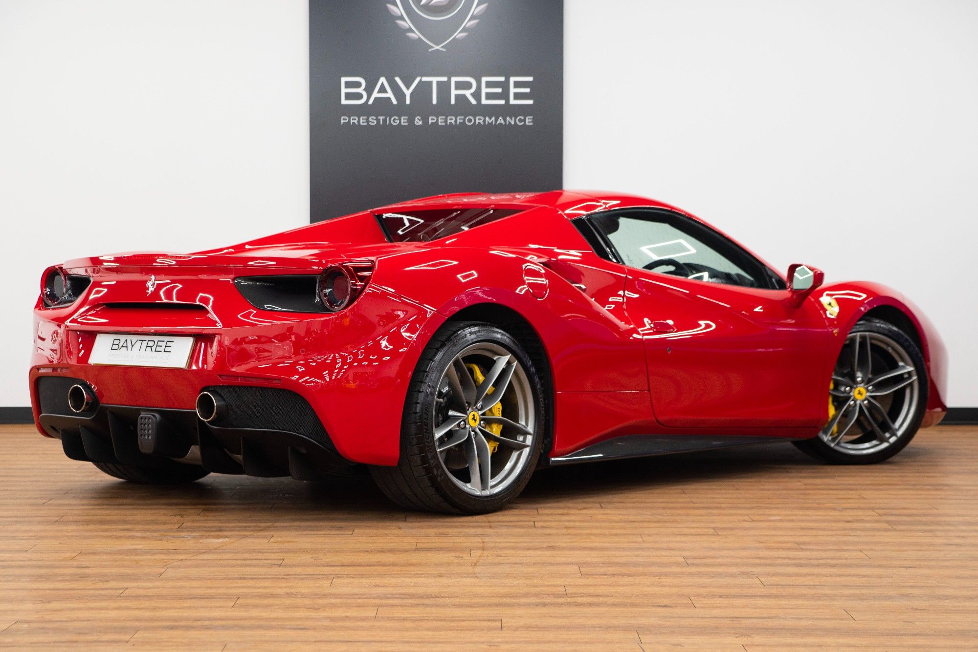 USED 2018 FERRARI 488 3.9T V8 Spider 