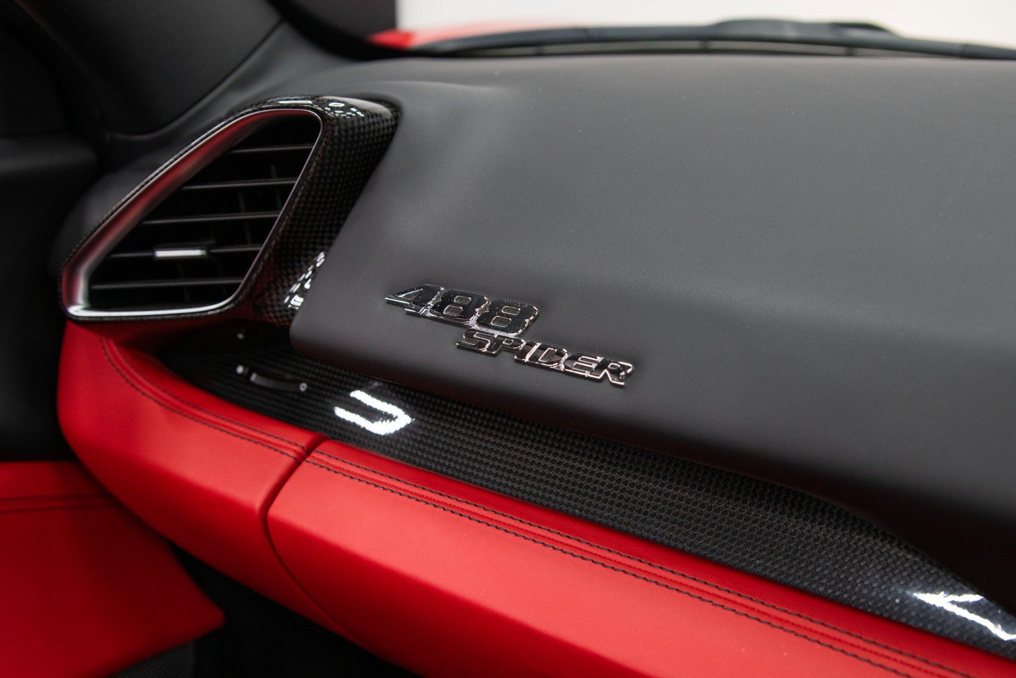 USED 2018 FERRARI 488 3.9T V8 Spider 