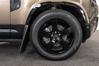 USED 2020 20 LAND ROVER DEFENDER 2.0 SD4 First Edition SUV 5dr Diesel Auto 4WD Euro 6 (s/s) (240 ps) FIRST EDITION 2.0 D AUTO, FULL MAIN DEALER SERVICE HISTORY, PANORAMIC SUNROOF, ELECTRIC HEATED SEATS, MERIDIAN SOUND, 360 CAMERA, HEATED WINDSCREEN