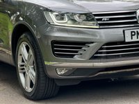 USED 2015 15 VOLKSWAGEN TOUAREG 3.0 TDI V6 BlueMotion Tech R-Line SUV 5dr Diesel Tiptronic 4WD Euro 6 (s/s) (262 ps) 