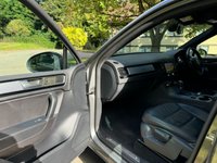 USED 2015 15 VOLKSWAGEN TOUAREG 3.0 TDI V6 BlueMotion Tech R-Line SUV 5dr Diesel Tiptronic 4WD Euro 6 (s/s) (262 ps) 