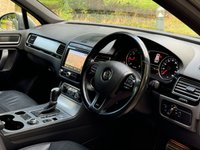 USED 2015 15 VOLKSWAGEN TOUAREG 3.0 TDI V6 BlueMotion Tech R-Line SUV 5dr Diesel Tiptronic 4WD Euro 6 (s/s) (262 ps) 