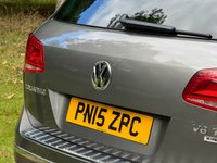 USED 2015 15 VOLKSWAGEN TOUAREG 3.0 TDI V6 BlueMotion Tech R-Line SUV 5dr Diesel Tiptronic 4WD Euro 6 (s/s) (262 ps) 