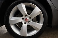 USED 2018 18 JAGUAR XF 2.0i Portfolio Saloon 4dr Petrol Auto Euro 6 (s/s) (200 ps) FANATASTIC SPECIFICATION FROM NEW  WITH SPORTS LEATHER MERIDIAN SOUND UPGRADE REAR CAMEREA