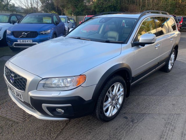 2013 63 Volvo Xc70 2.4 D5 SE Lux Estate 5dr Diesel Geartronic AWD Euro 5 (215 ps)