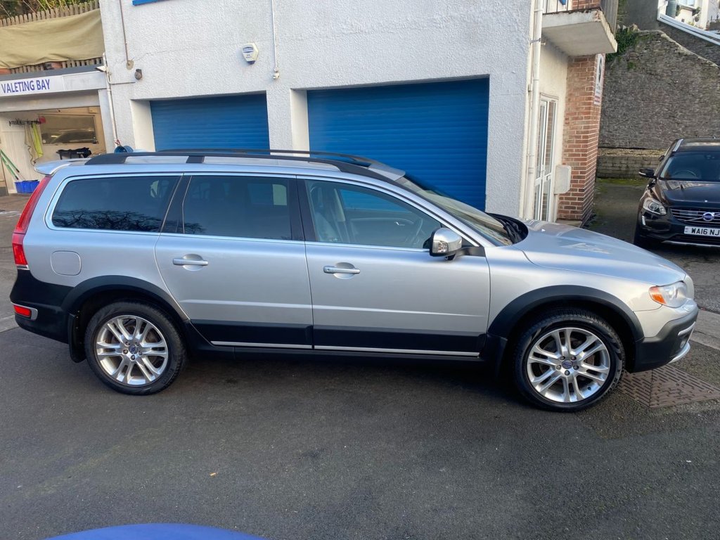 USED 2013 63 VOLVO XC70 2.4 D5 SE Lux Estate 5dr Diesel Geartronic AWD Euro 5 (215 ps) 57000 MILES FULL SERVICE HISTORY