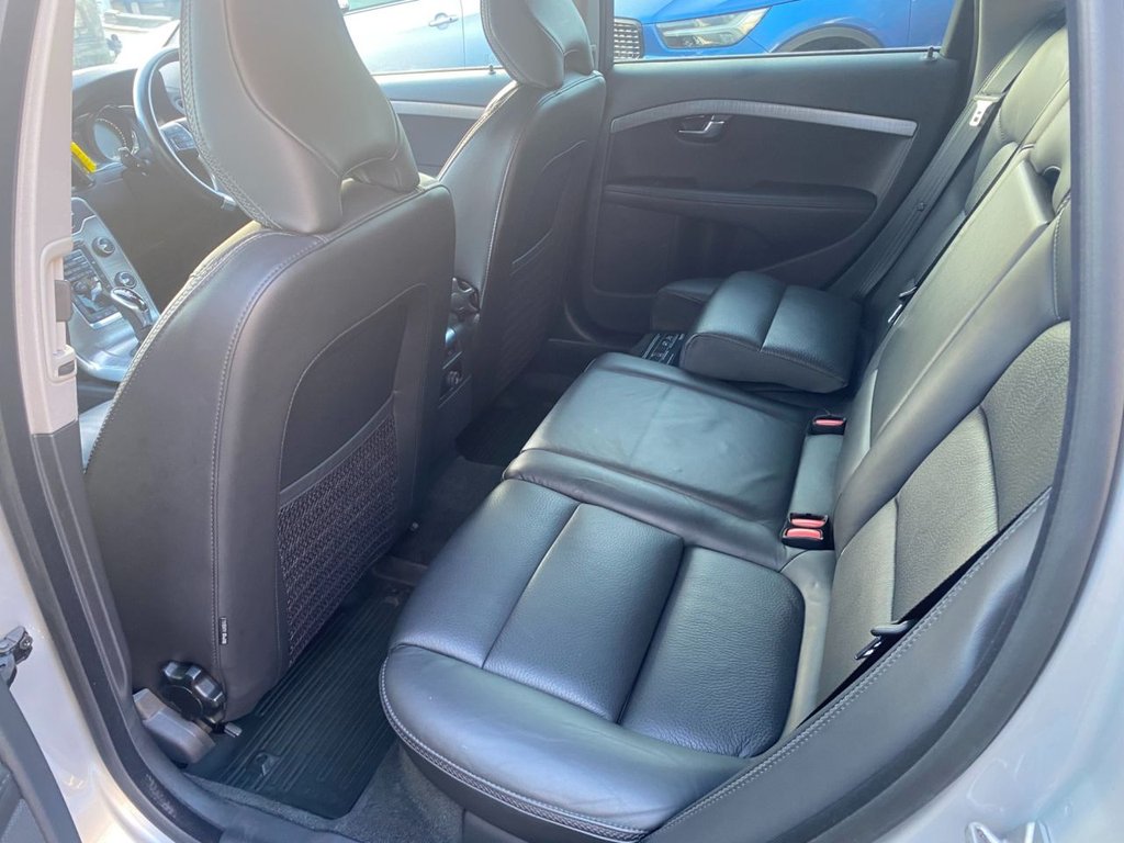USED 2013 63 VOLVO XC70 2.4 D5 SE Lux Estate 5dr Diesel Geartronic AWD Euro 5 (215 ps) 57000 MILES FULL SERVICE HISTORY