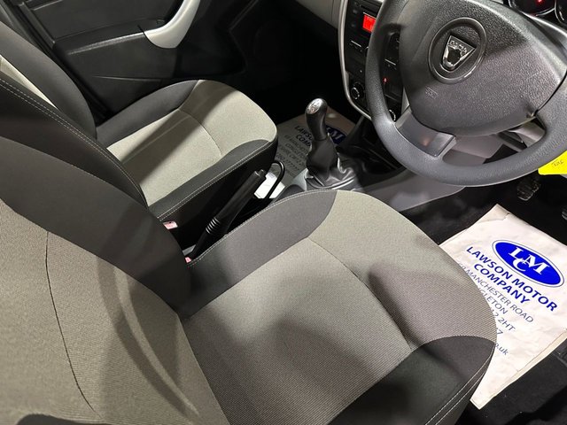 View our DACIA DUSTER