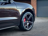 USED 2017 17 PORSCHE MACAN 3.6T V6 Turbo SUV 5dr Petrol PDK 4WD Euro 6 (s/s) (400 ps) RARE SPEC