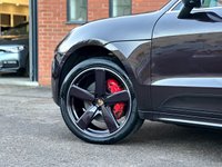 USED 2017 17 PORSCHE MACAN 3.6T V6 Turbo SUV 5dr Petrol PDK 4WD Euro 6 (s/s) (400 ps) RARE SPEC