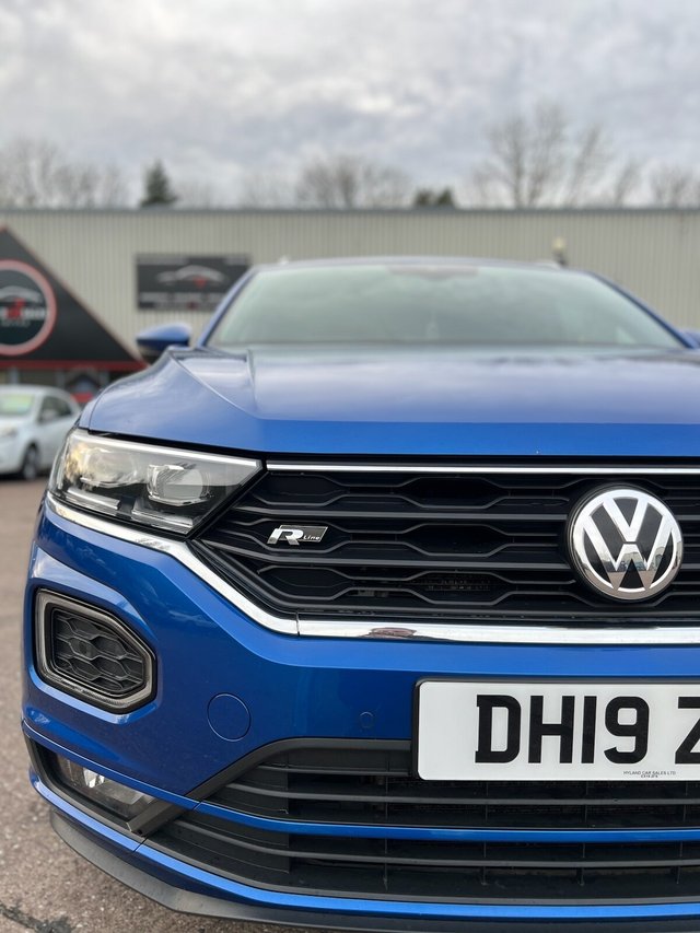 View our VOLKSWAGEN T-ROC