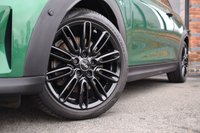 USED 2021 21 MINI HATCH 2.0 Cooper S Exclusive Hatchback 3dr Petrol Steptronic Euro 6 (s/s) (178 ps) PAN ROOF / COMFORT+ / MATRIX