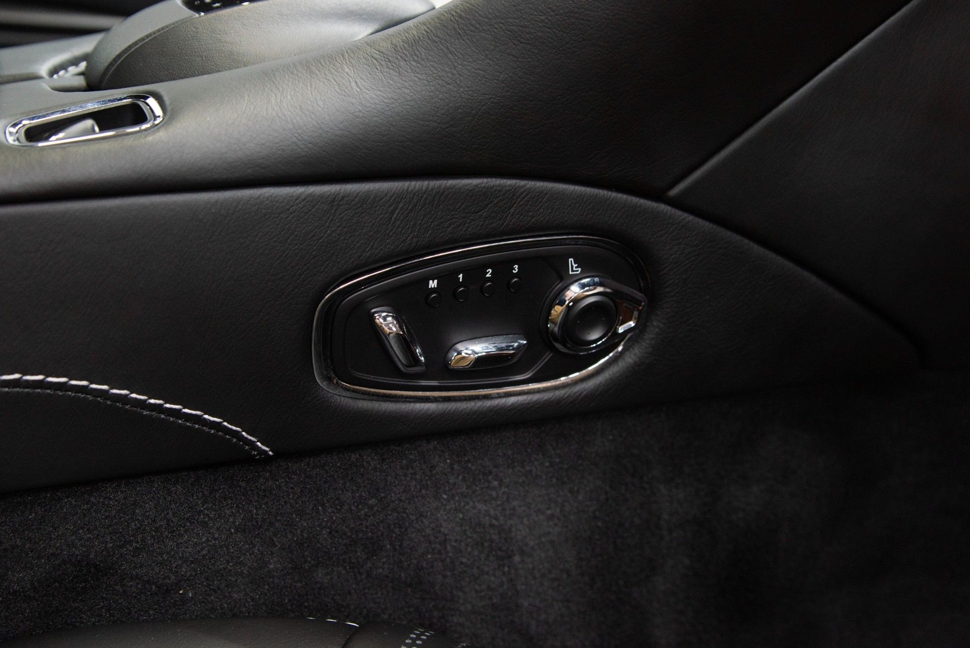USED 2018 ASTON MARTIN DB11 5.2 V12 Coupe 