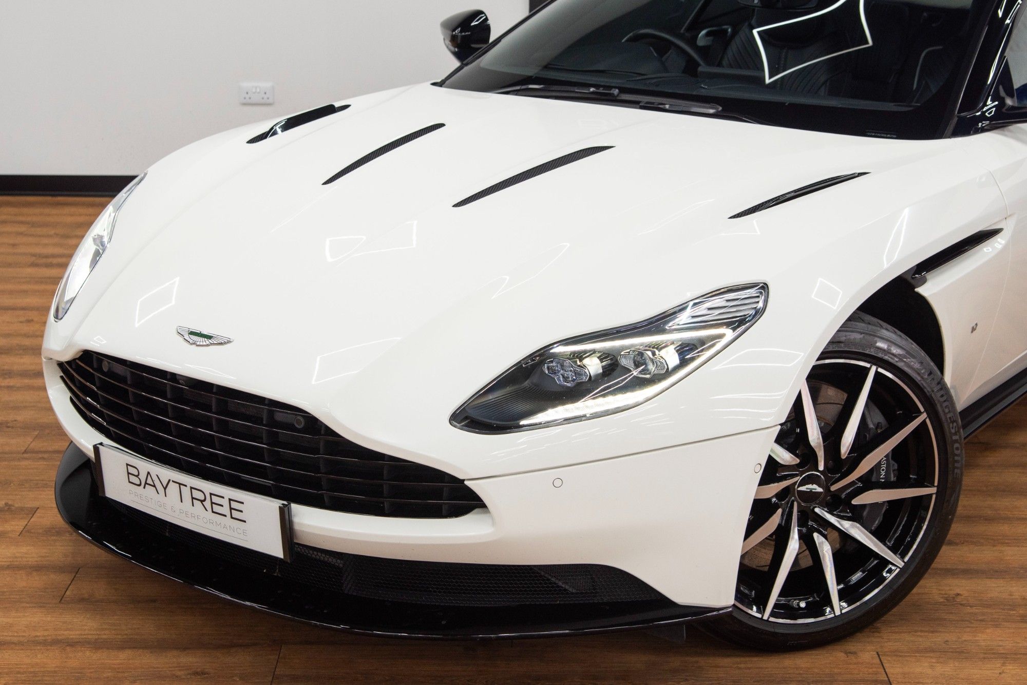 USED 2018 ASTON MARTIN DB11 5.2 V12 Coupe 