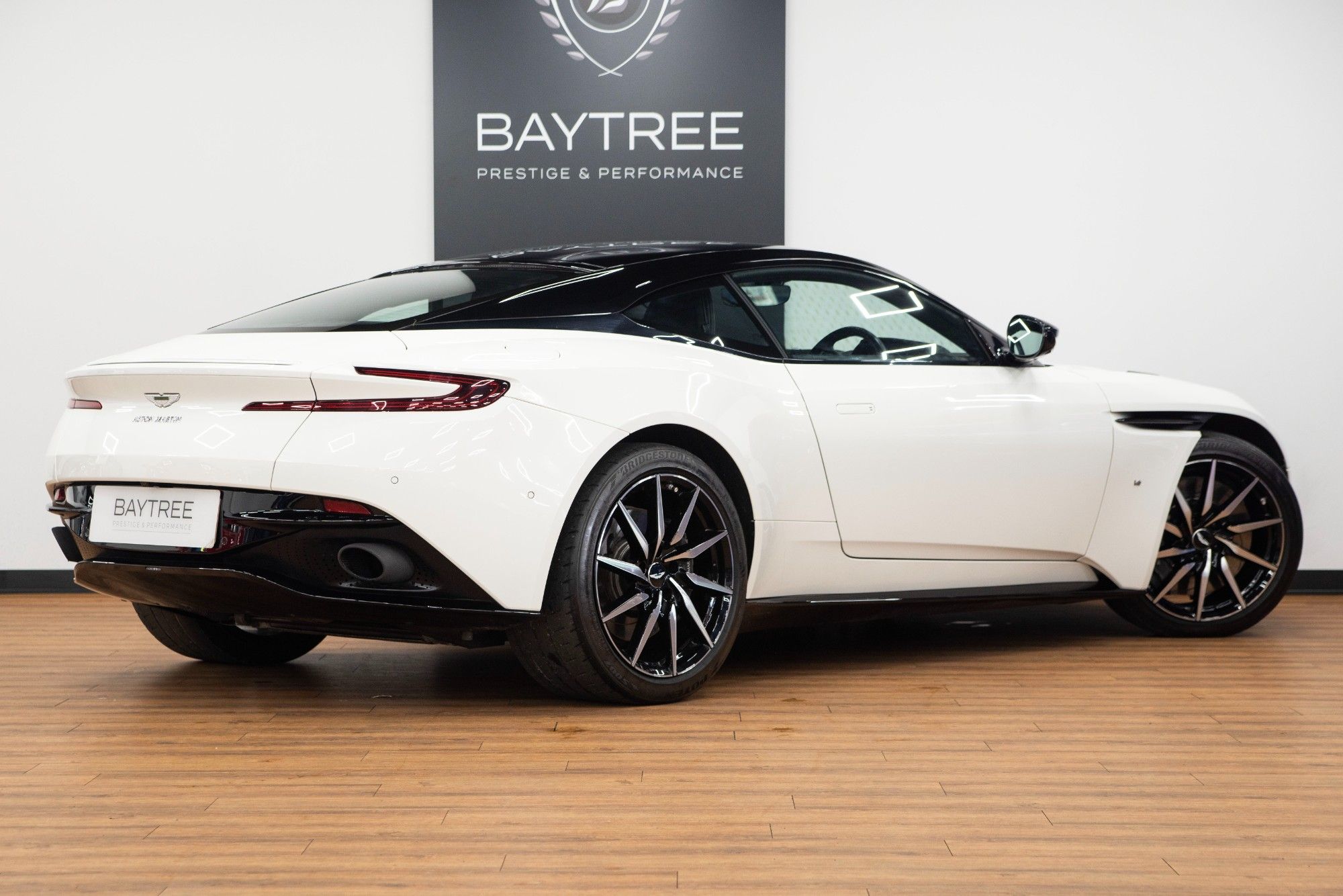 USED 2018 ASTON MARTIN DB11 5.2 V12 Coupe 
