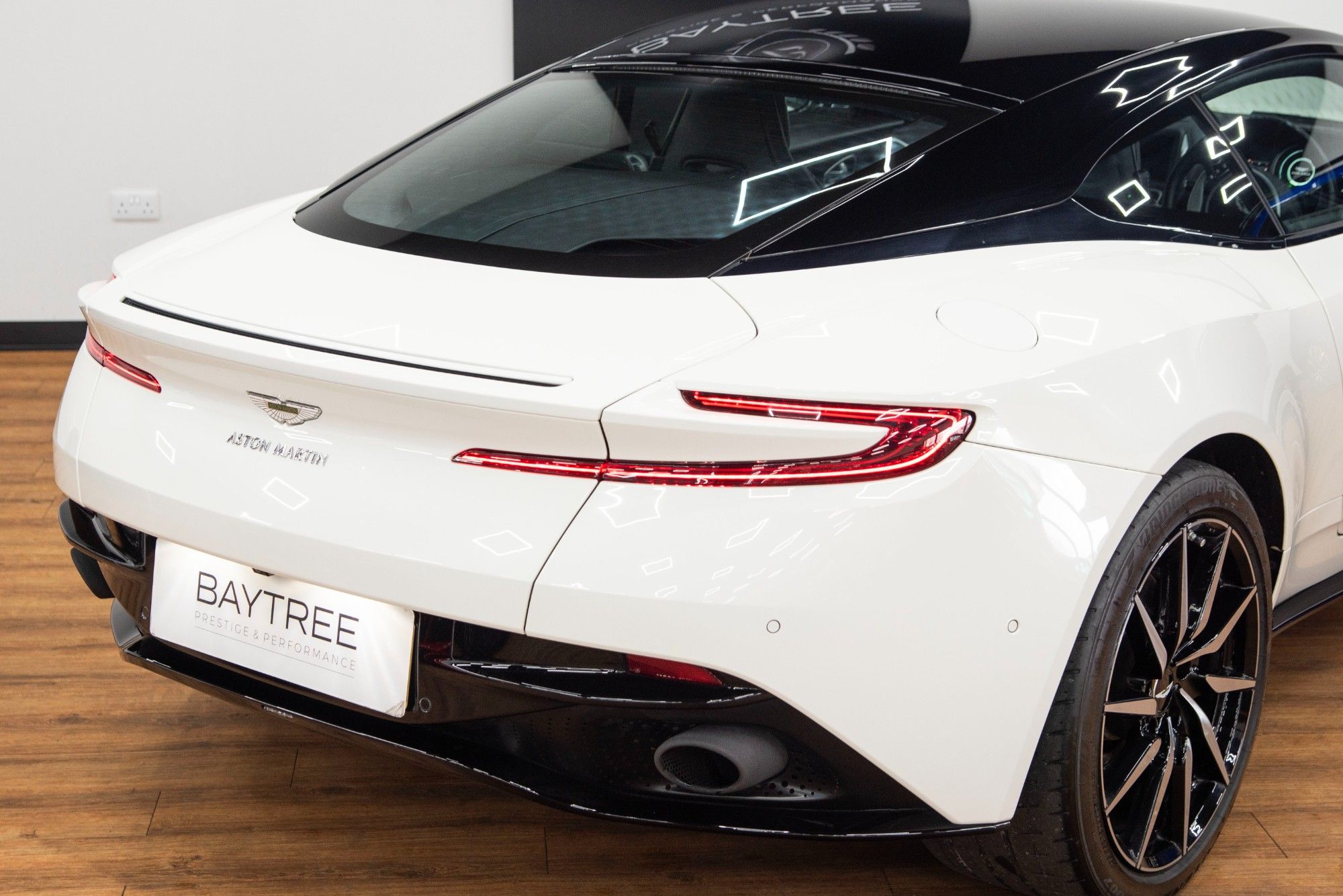 USED 2018 ASTON MARTIN DB11 5.2 V12 Coupe 