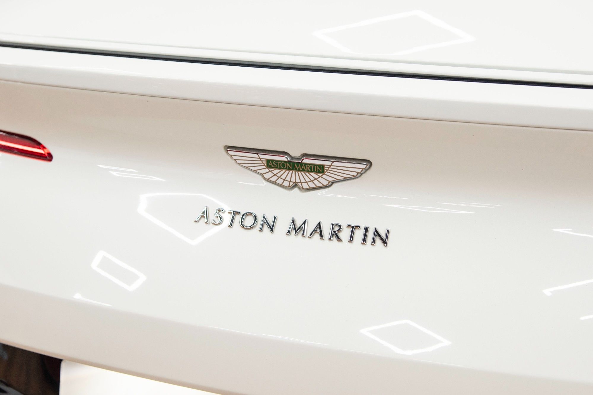 USED 2018 ASTON MARTIN DB11 5.2 V12 Coupe 