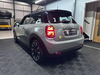 USED 2020 70 MINI Electric Hatch Cooper SE 32.6kWh Level 3 Hatchback 3dr Electric Auto (184 ps) LEVEL 3 | Park Assist | Nav