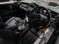 USED 2020 70 MINI Electric Hatch Cooper SE 32.6kWh Level 3 Hatchback 3dr Electric Auto (184 ps) LEVEL 3 | Park Assist | Nav