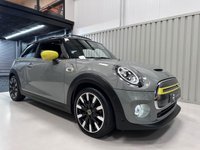 USED 2020 70 MINI Electric Hatch Cooper SE 32.6kWh Level 3 Hatchback 3dr Electric Auto (184 ps) LEVEL 3 | Park Assist | Nav