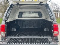 USED 2017 17 TOYOTA HI-LUX 2.4 D-4D Invincible Pickup Double Cab 4dr Diesel Manual 4WD Euro 6 (TSS, 3.5t) (150 ps) ** NO VAT * *  SAT NAV **  TOWBAR